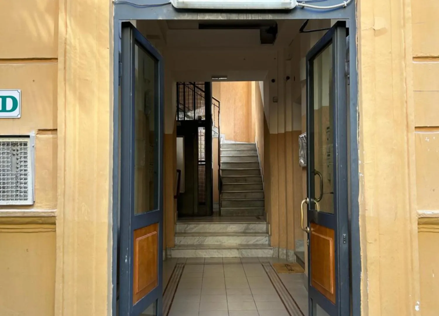 Mirea Apartments Neapol