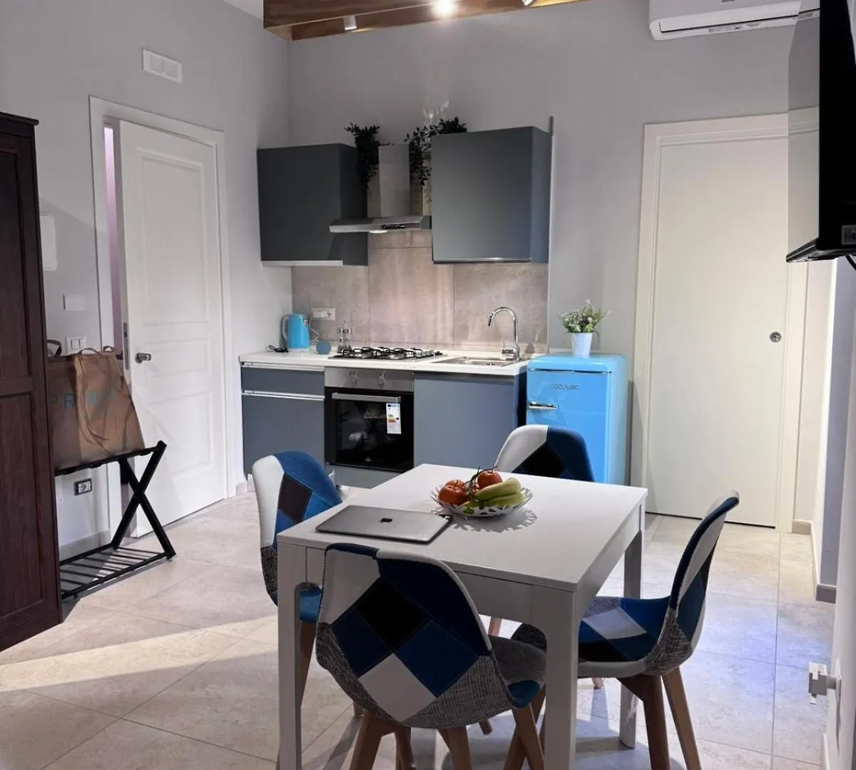 Mirea Apartments Naples Italy